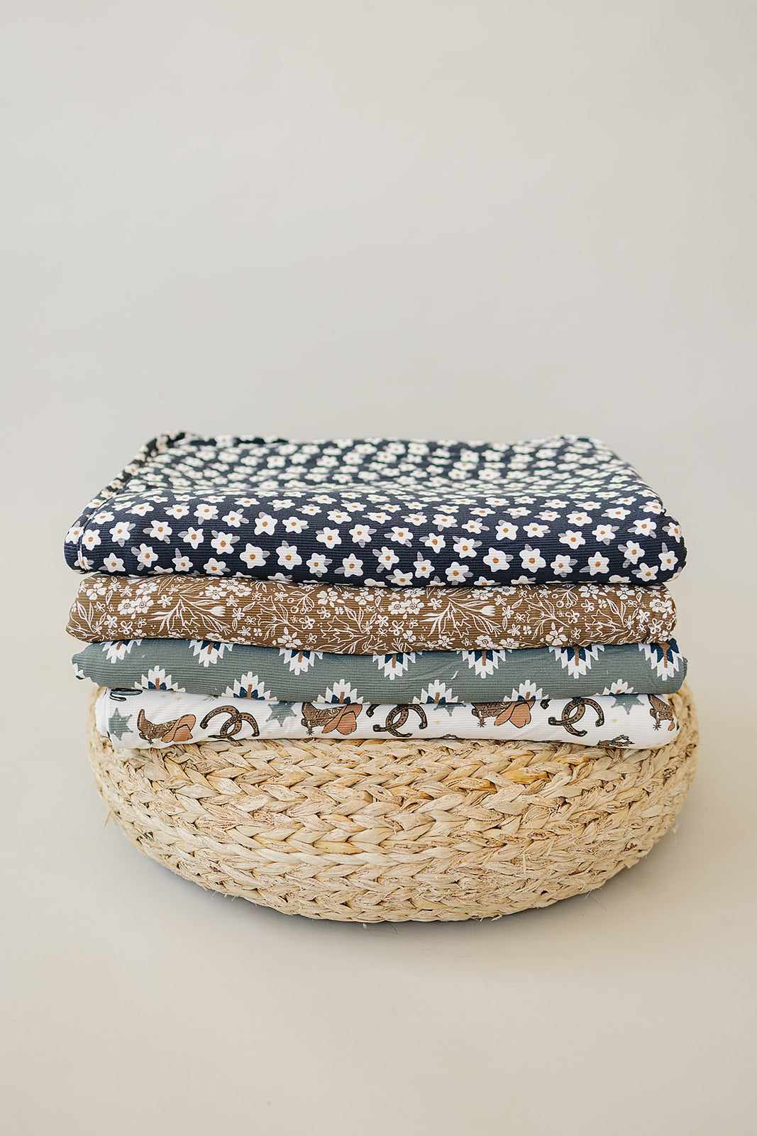 Navy Daisy Bamboo Fleece Quilt